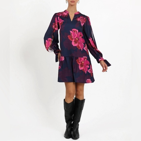 Adelyn Rae satin dress floral print, split long sleeve, size XL NWOT - Picture 1 of 13